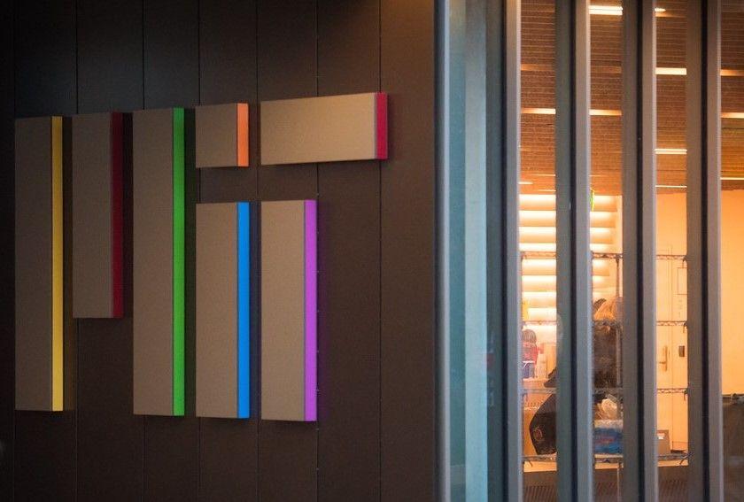 decorative - MIT color wall logo